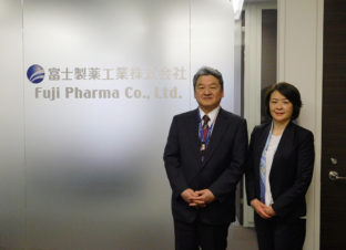 富士製薬工業 金山様と髙橋